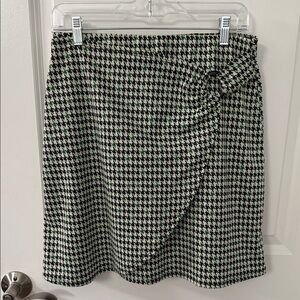 Gilli Green Houndstooth Midi Skirt